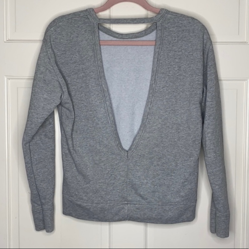 Nike Dri-Fit Women’s Versa Open Back Crewneck/Sweater